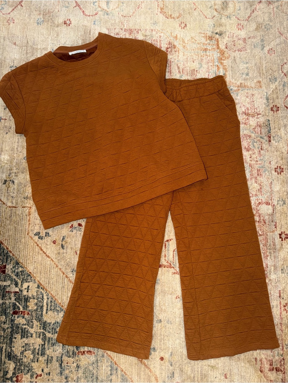 Quilted Short-Sleeve  Set in Rust Brown